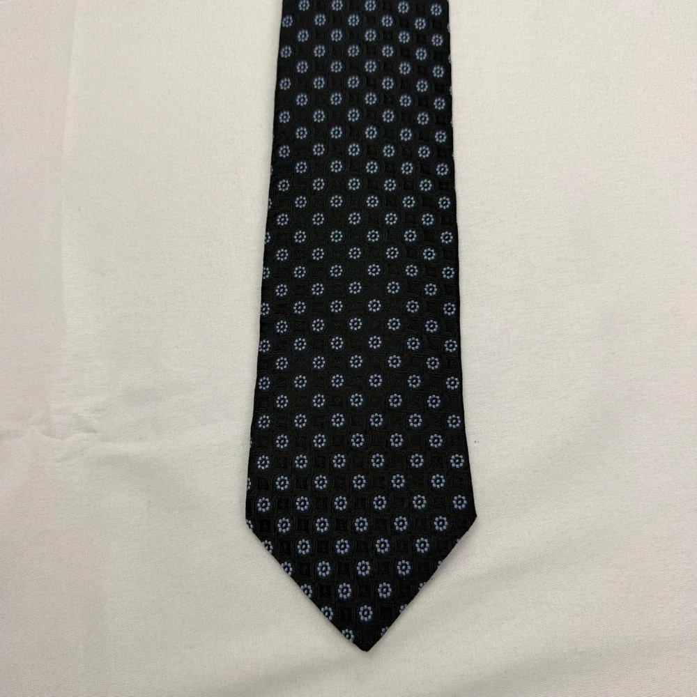 Brooks Brothers 346 Necktie 58 x 3.25 Black Blue Silk Floral Medallion Geometric